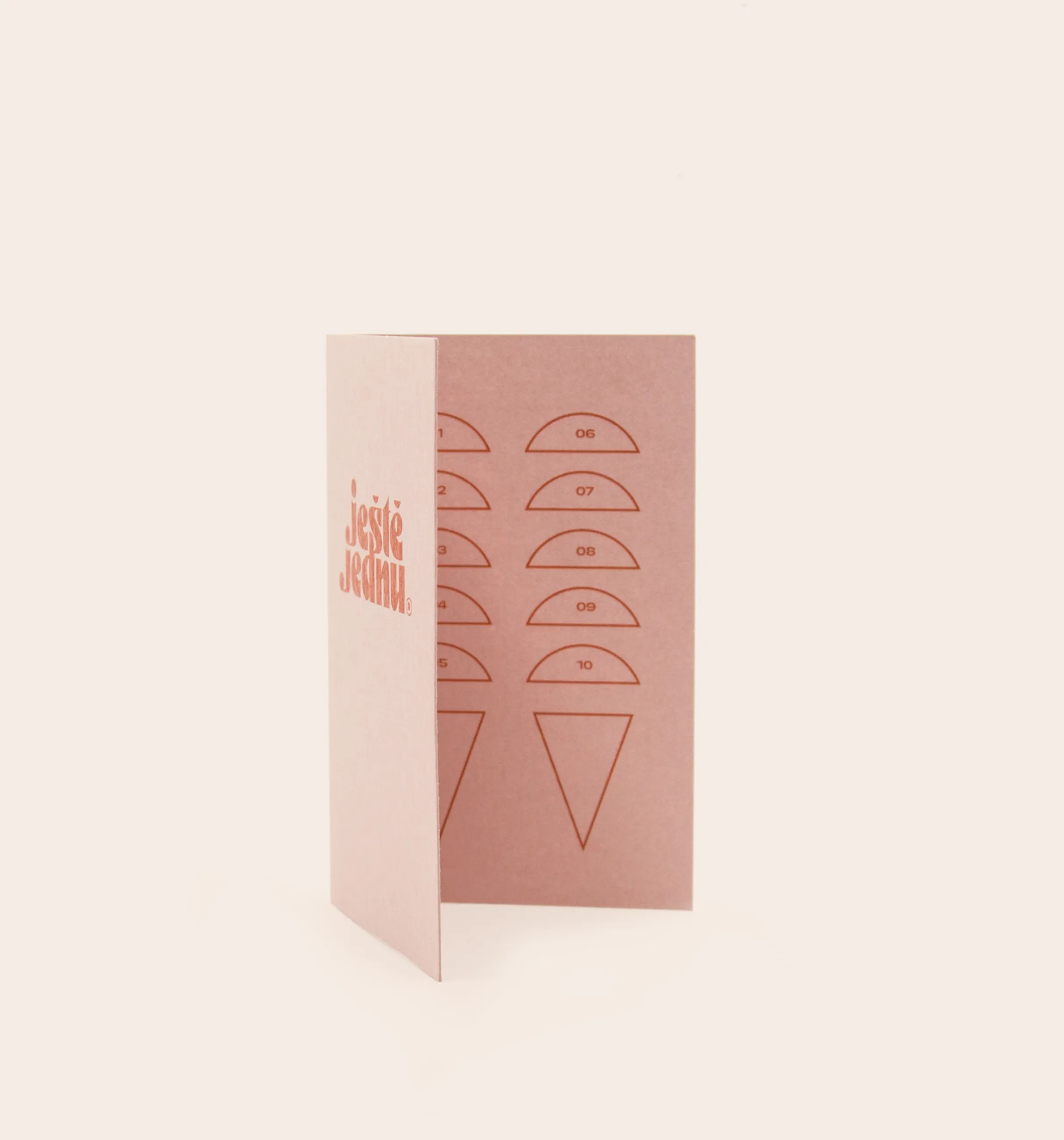branding
& interior for
an ice-cream
love brand